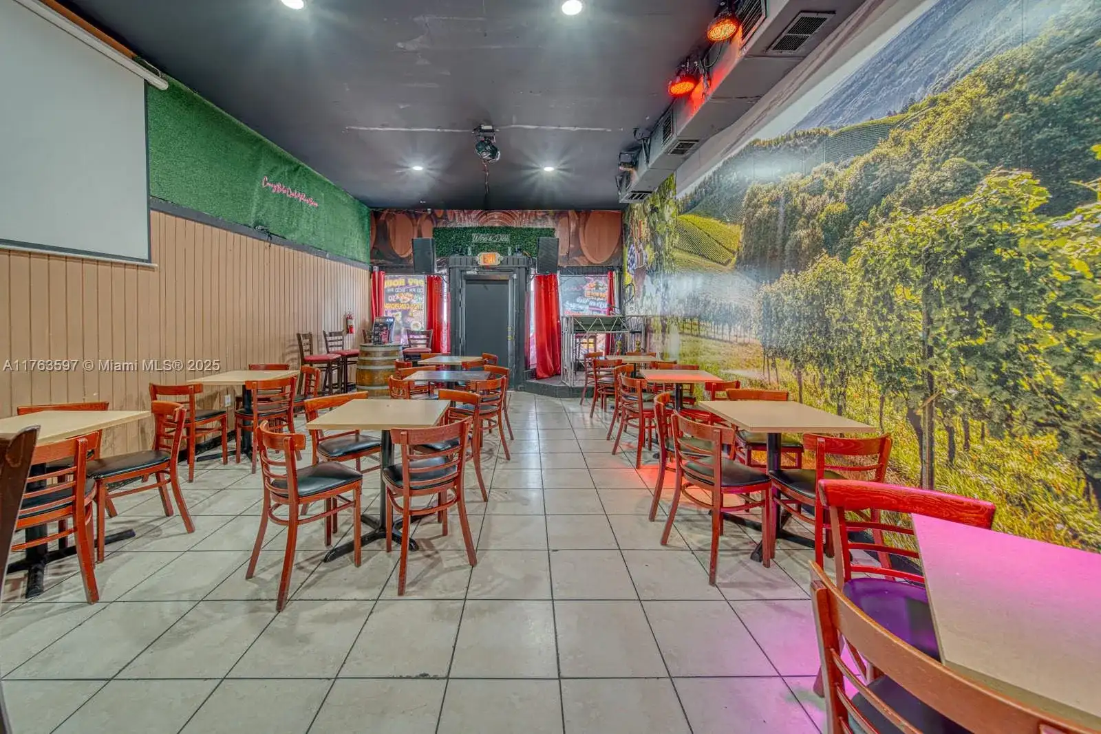 HIGHLY PROFITABLE Restaurant-Bar For Sale on 8th St, Miami FL 33144 photo 4