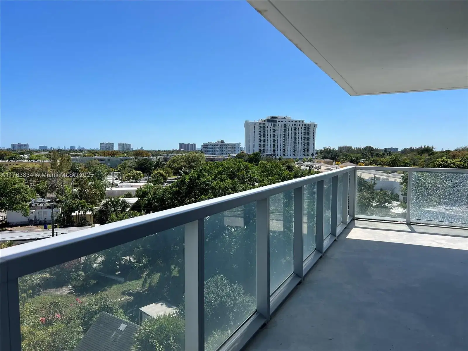 13800 Highland Dr # 601, North Miami Beach FL 33181 photo 2