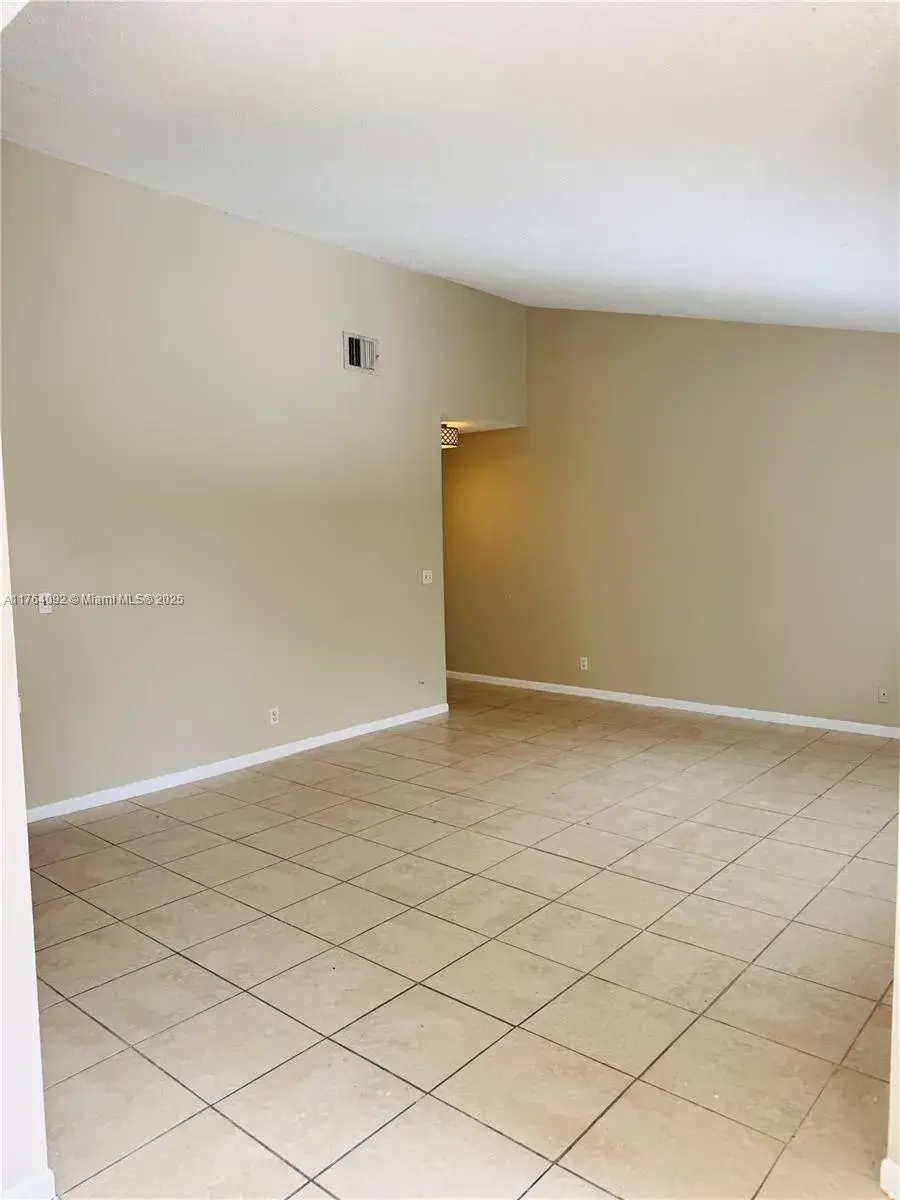 815 W Boynton Beach Blvd # 205, Boynton Beach FL 33426