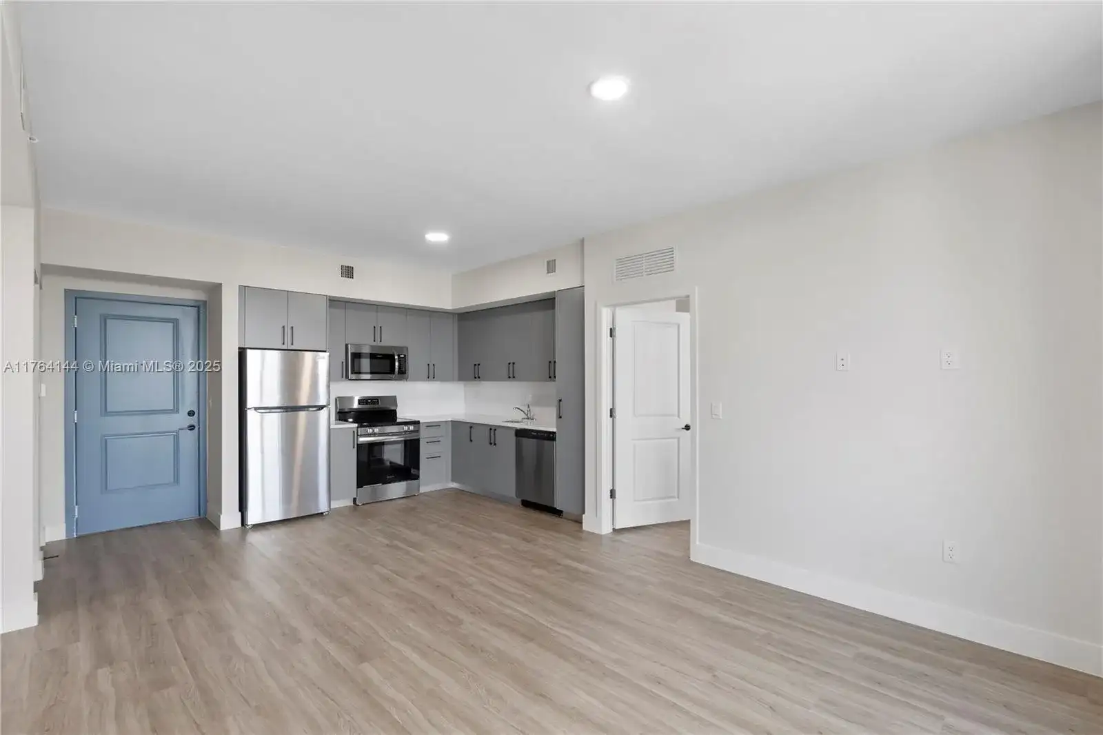 1559 NW 15th Street Rd # 301, Miami FL 33125 photo 4