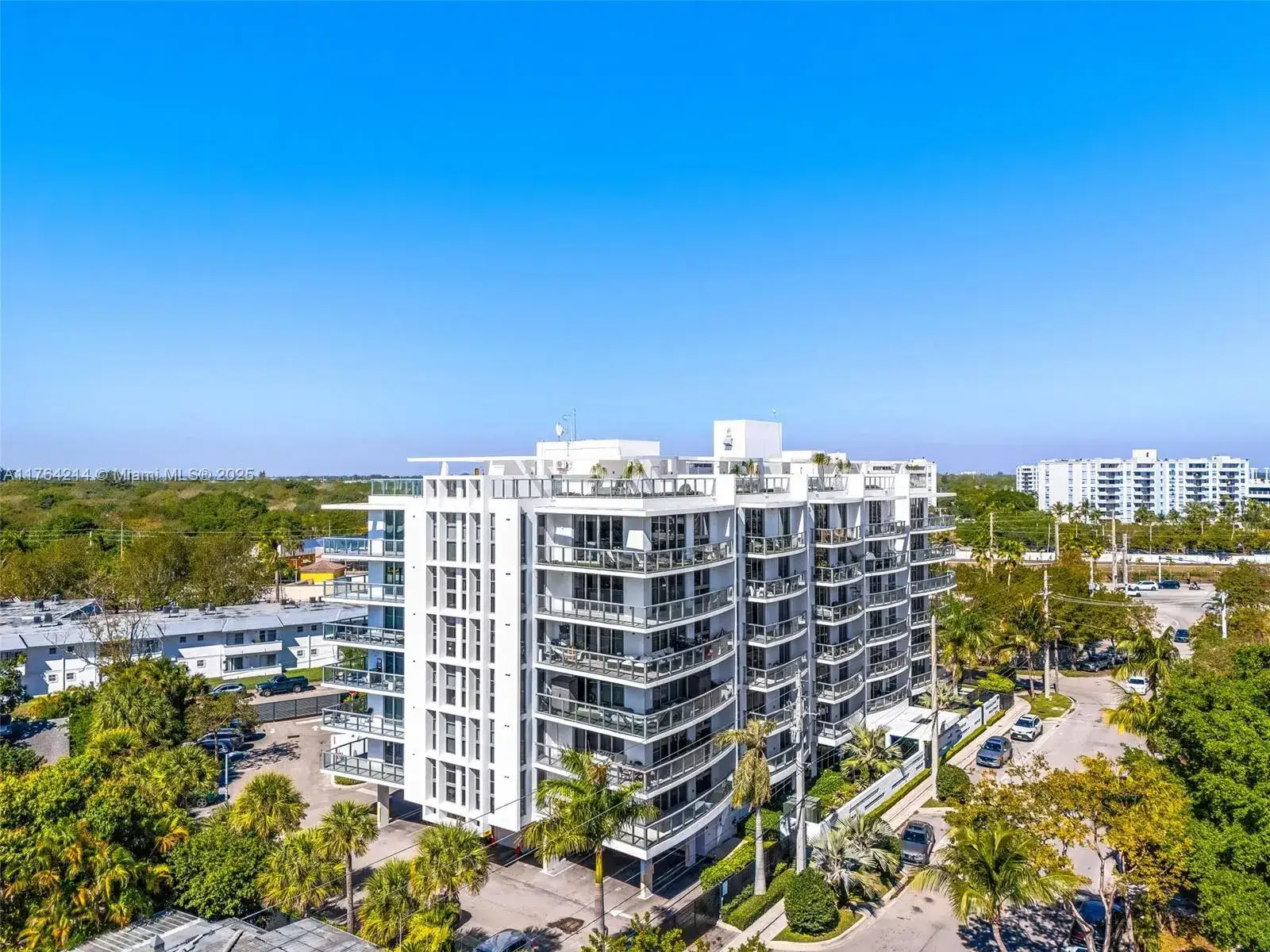 13800 Highland Dr # 302, North Miami Beach FL 33181