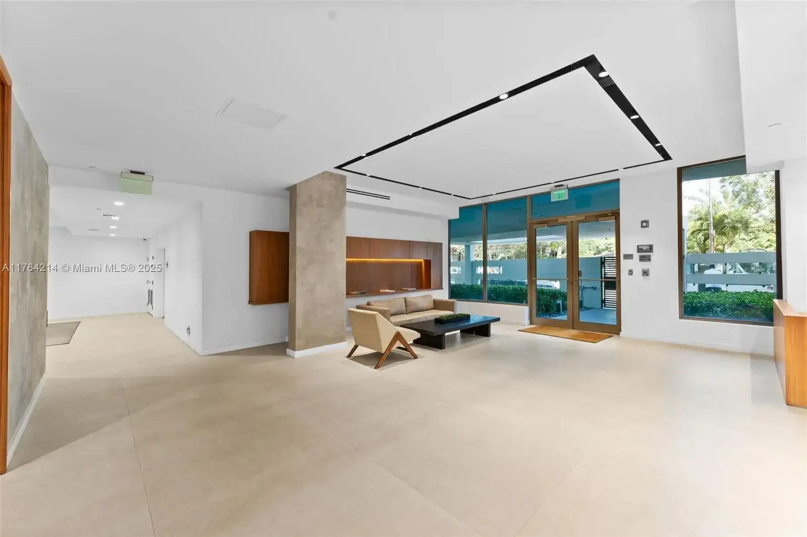 13800 Highland Dr # 302, North Miami Beach FL 33181 photo 5