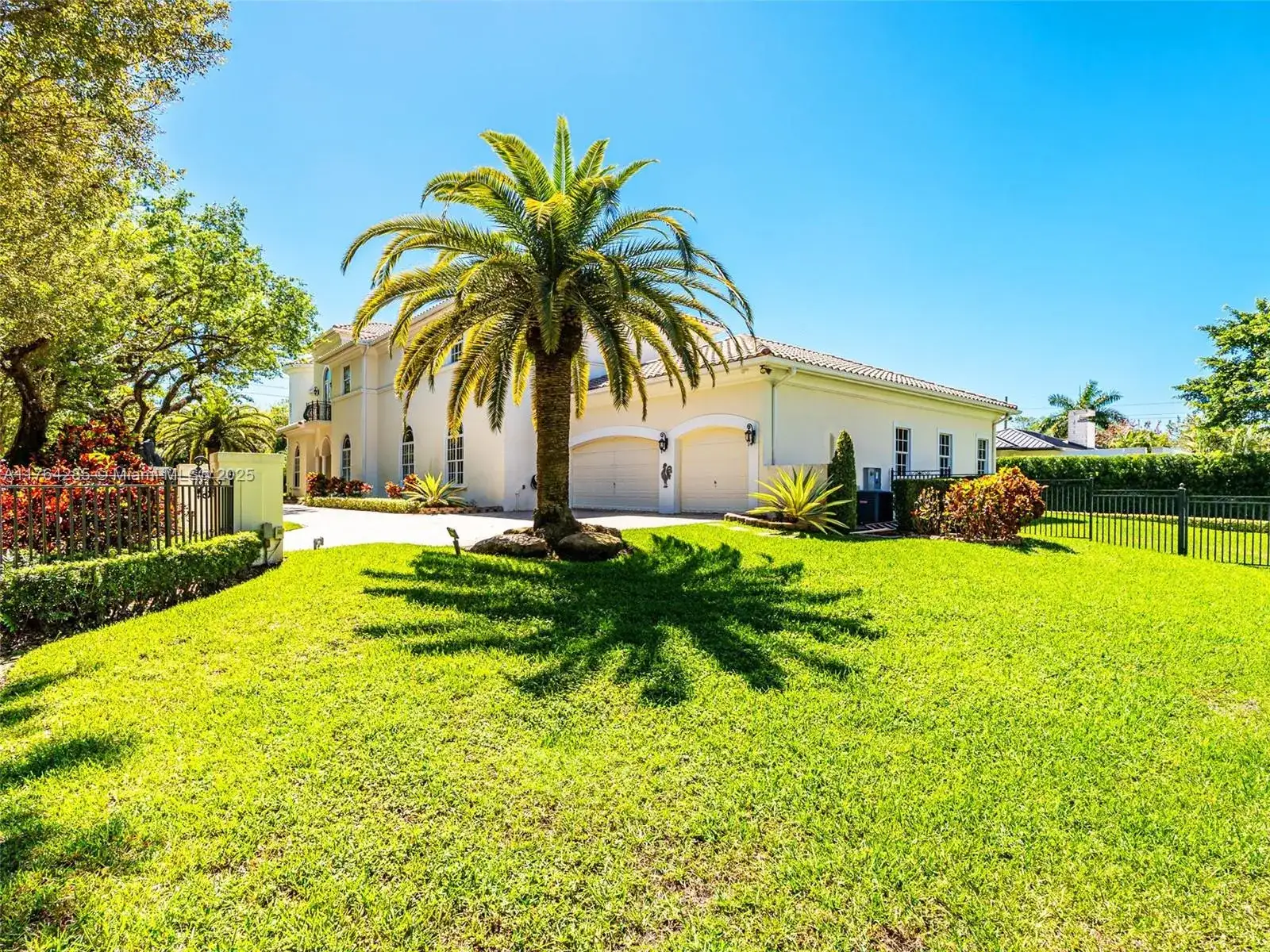 9076 SW 59th Ct, Pinecrest FL 33156 photo 5