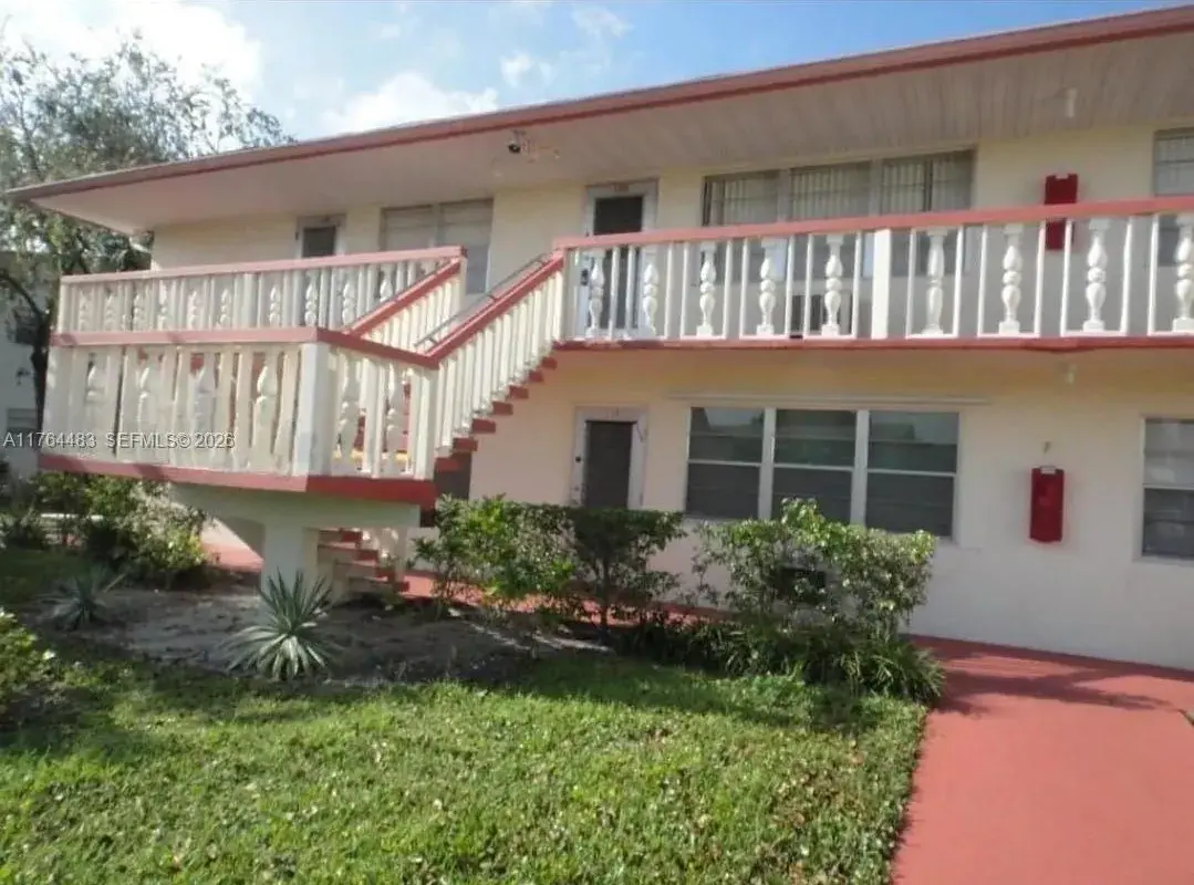 130 Camden # F, West Palm Beach FL 33417