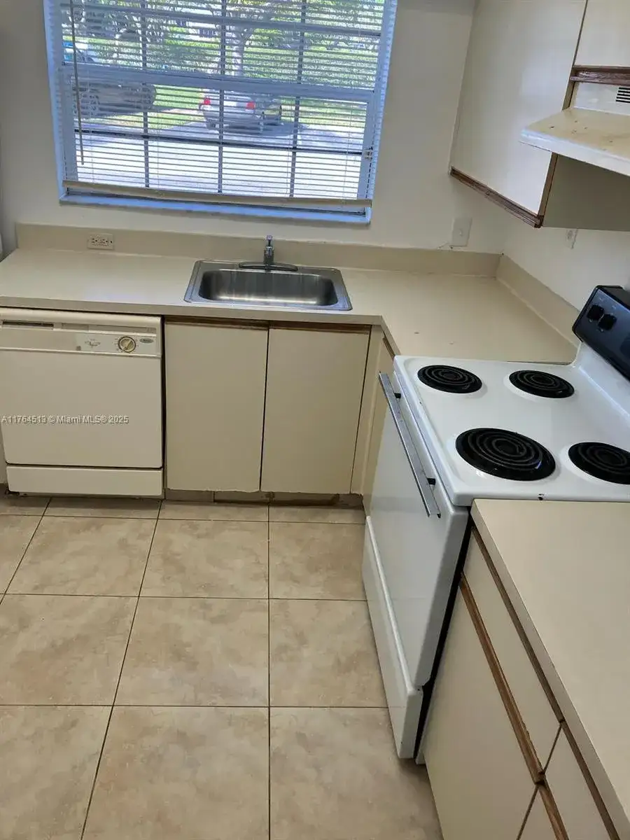800 Cypress Park Way # F1, Deerfield Beach FL 33064 photo 4