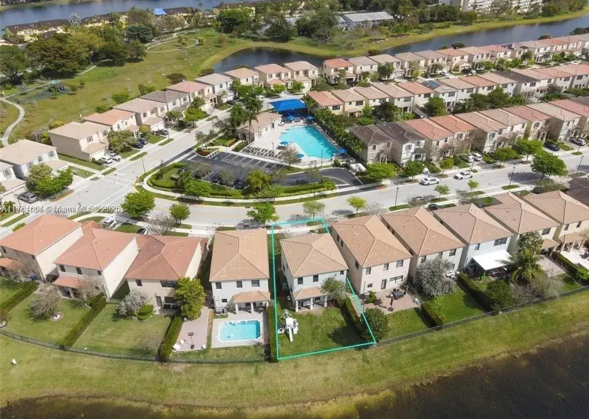616 NE 193rd St, Miami FL 33179 photo 5