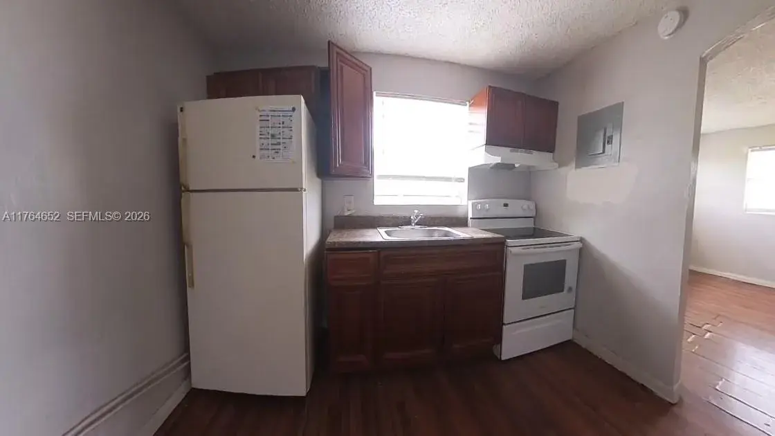 1259 NW 29th Ave, Fort Lauderdale FL 33311