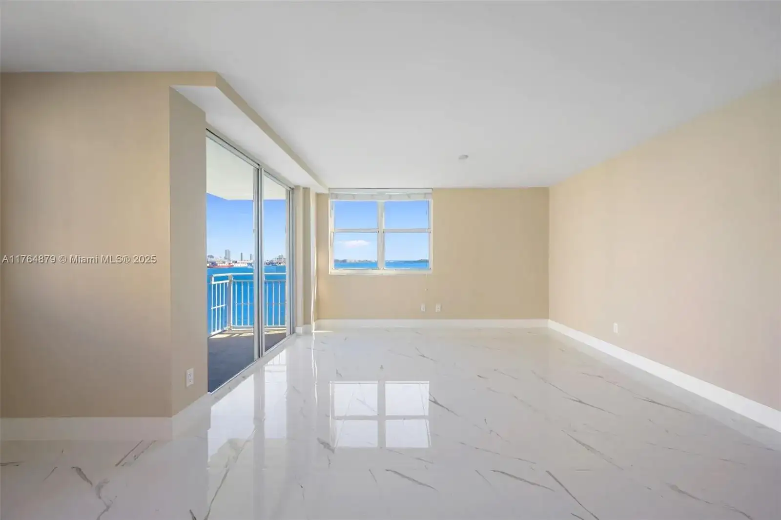 770 Claughton Island Dr # 1215, Miami FL 33131 photo 4