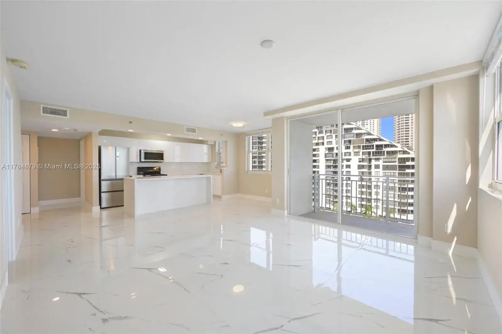 770 Claughton Island Dr # 1215, Miami FL 33131 photo 5