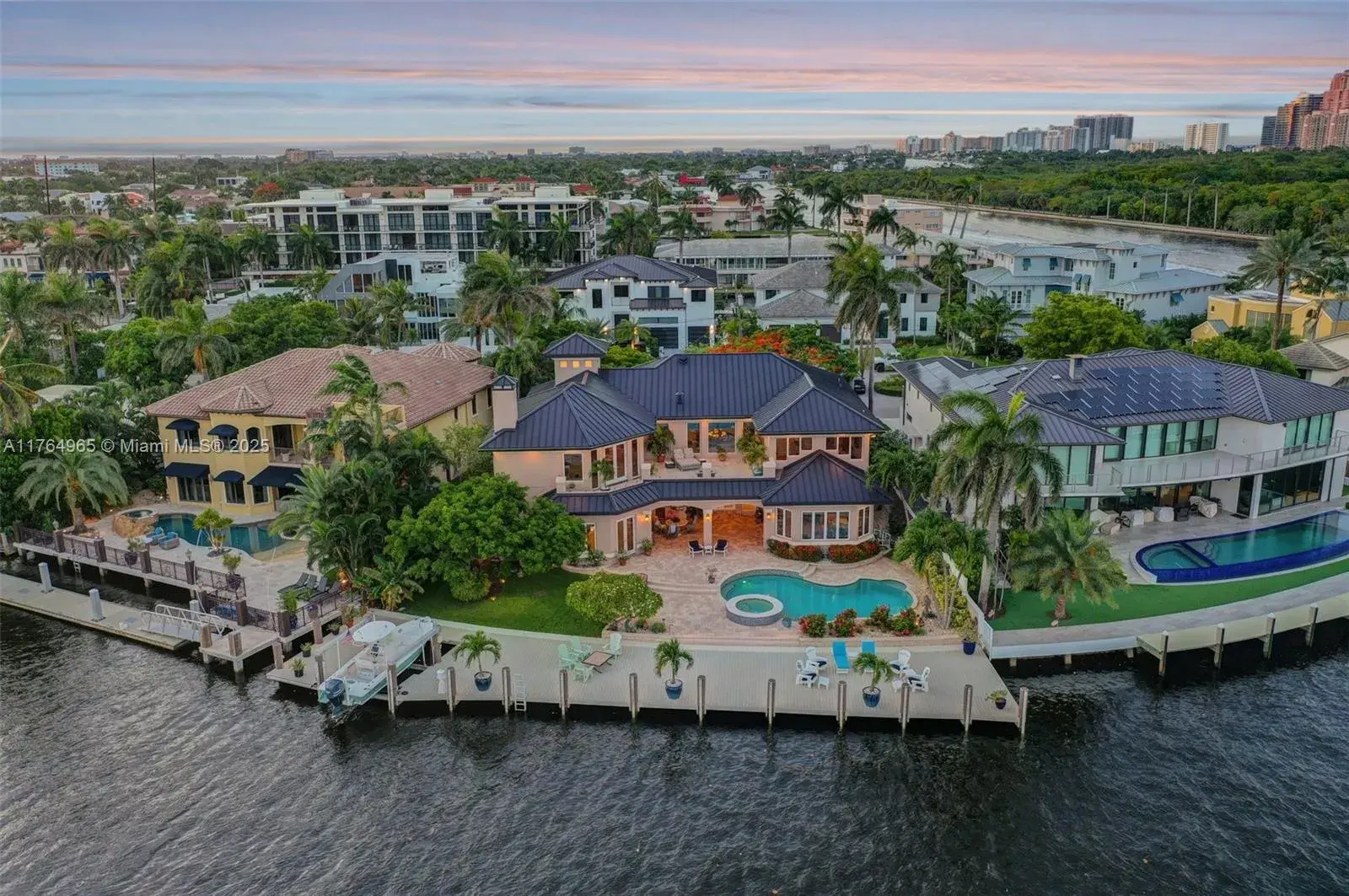 1328 Seminole Dr, Fort Lauderdale FL 33304