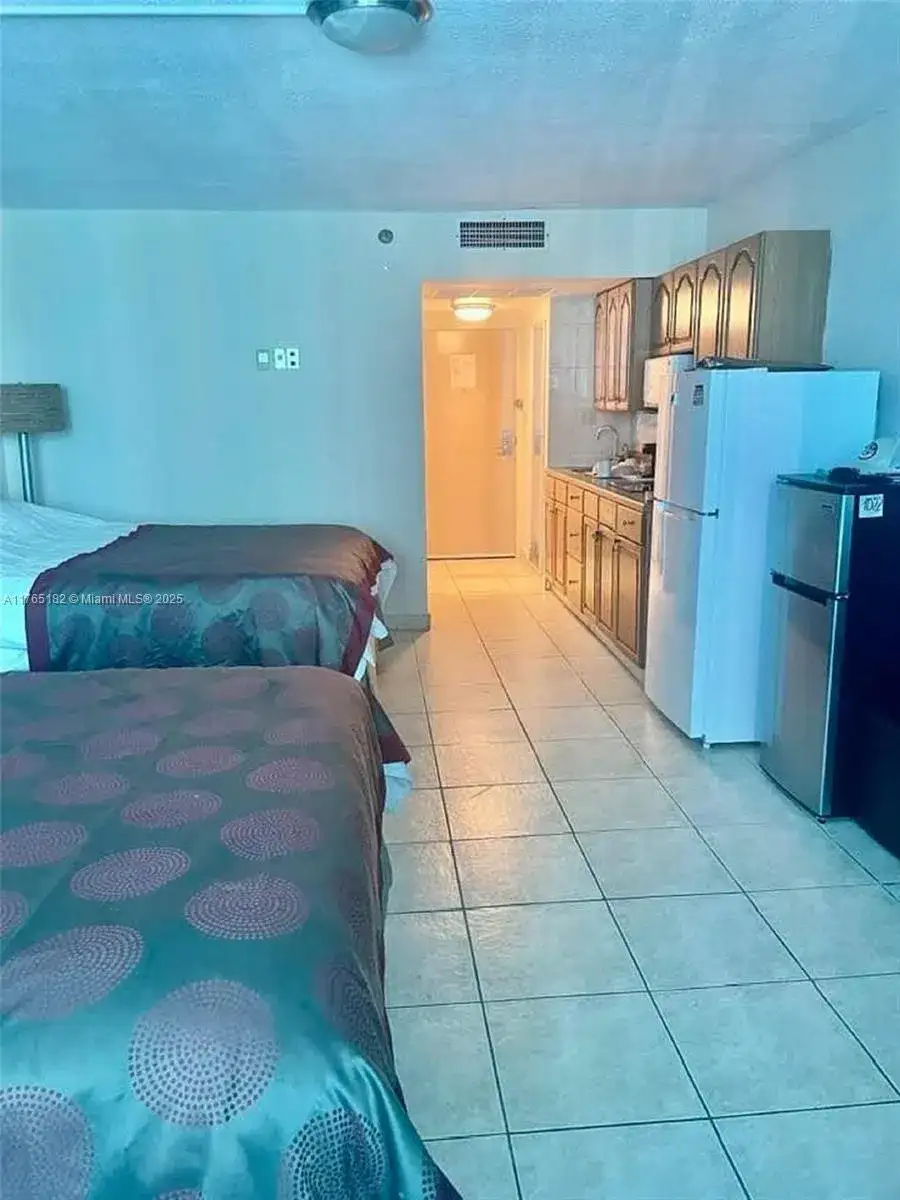 19201 Collins Ave # 1022, Sunny Isles Beach FL 33160 photo 5
