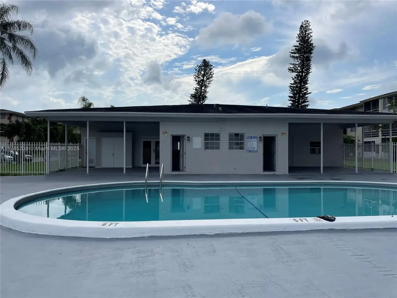 4750 NW 10th Ct # 310, Plantation FL 33313 photo 2