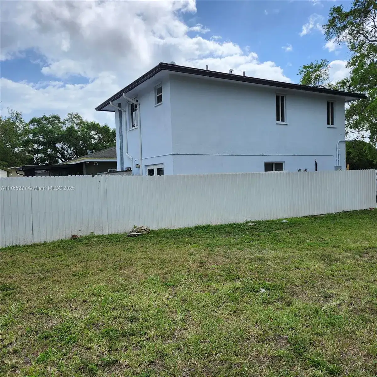 3085 NW 43rd Ter, Miami FL 33142 photo 5