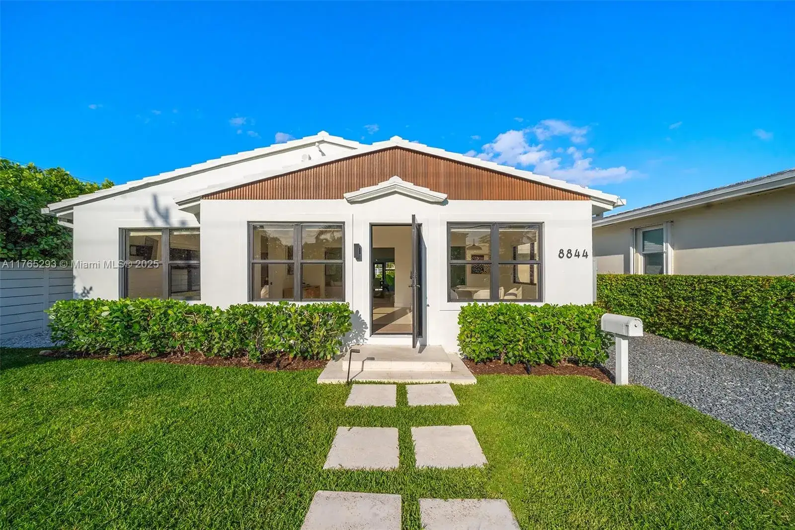 8844 Abbott Ave, Surfside FL 33154 photo 2