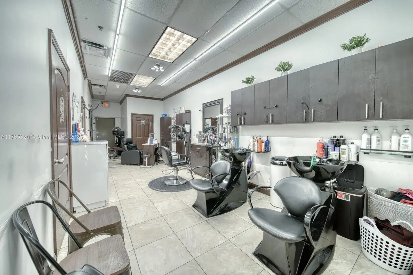 Beauty Salon For Sale On 8th St, Miami FL 33184 photo 3