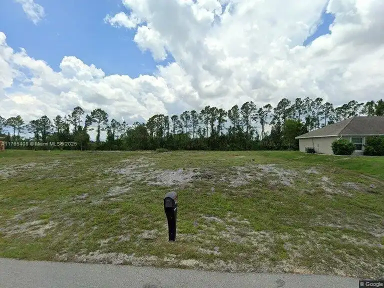 507 Willowbrook Dr., Lehigh Acres FL 33972