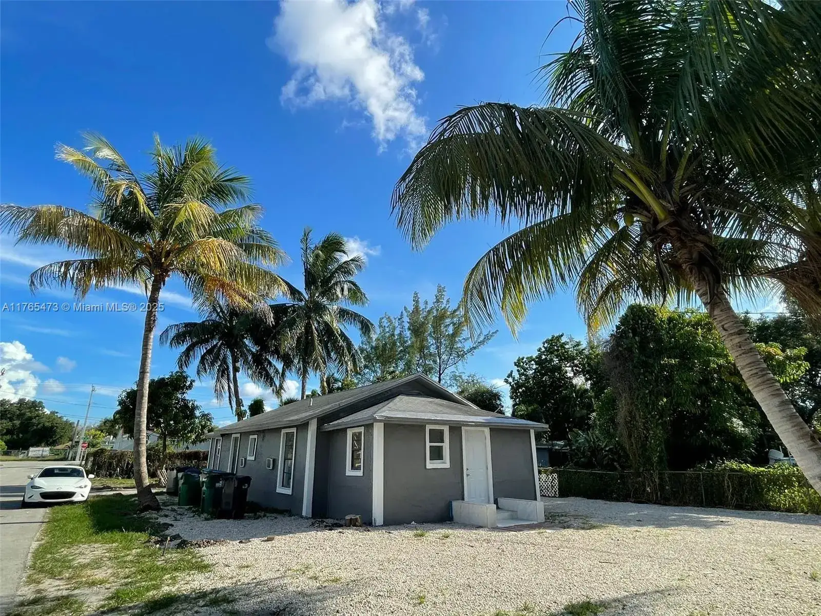 900 NW 80th St, Miami FL 33150