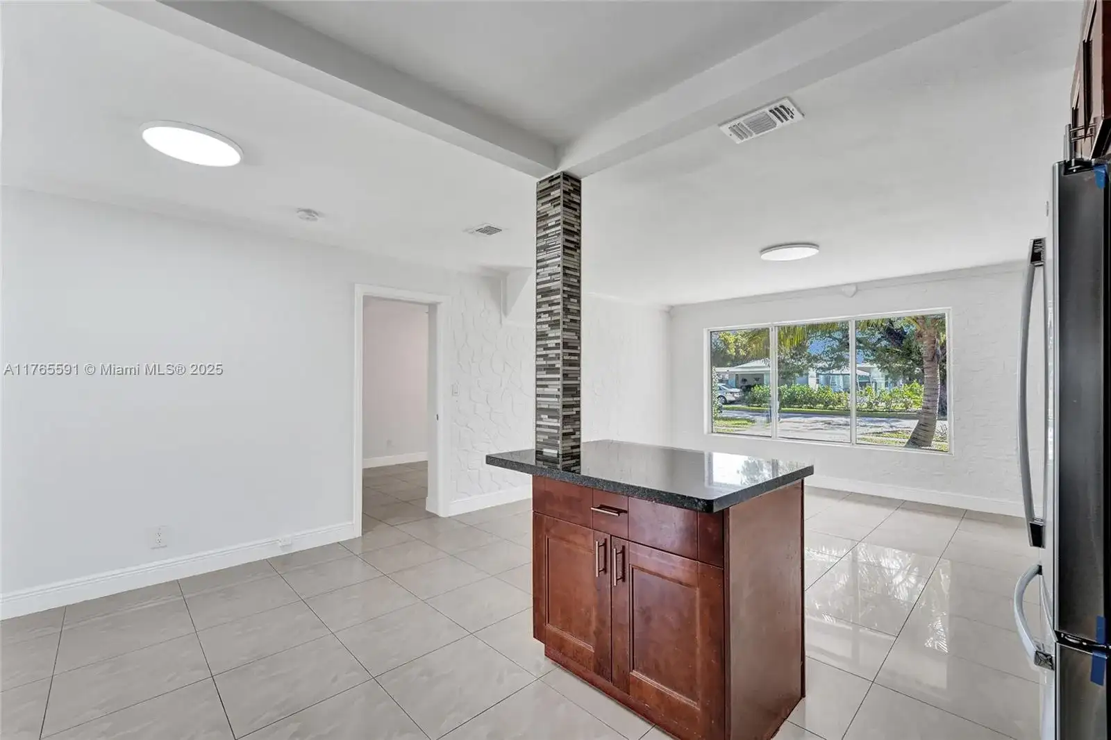 924 N 30th Rd, Hollywood FL 33021 photo 3