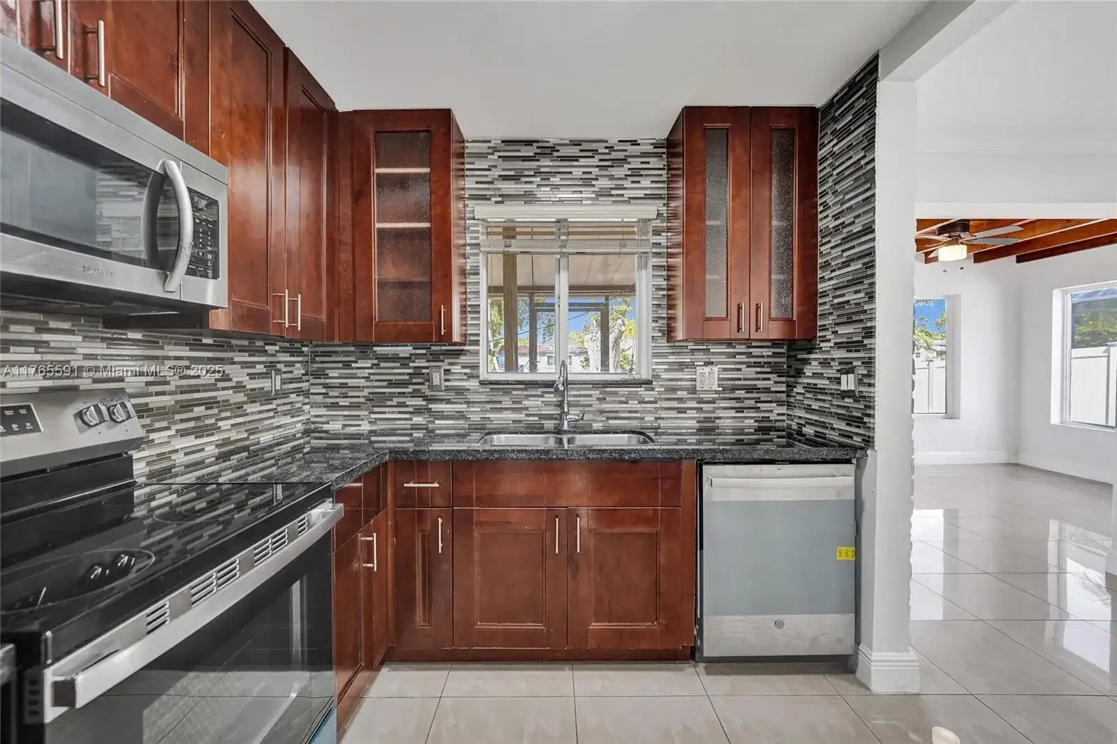 924 N 30th Rd, Hollywood FL 33021 photo 5