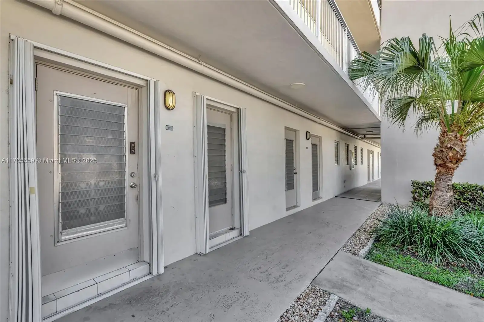2200 Diana Dr # 111, Hallandale Beach FL 33009 photo 3