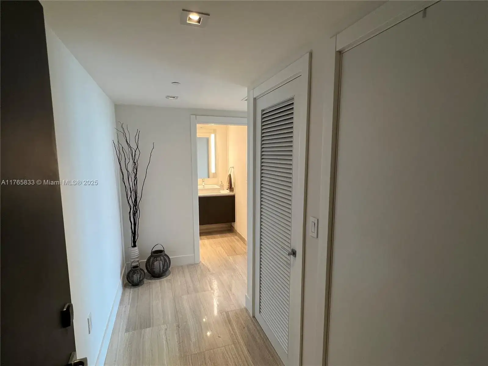 1451 Brickell Ave # 2004, Miami FL 33131 photo 3