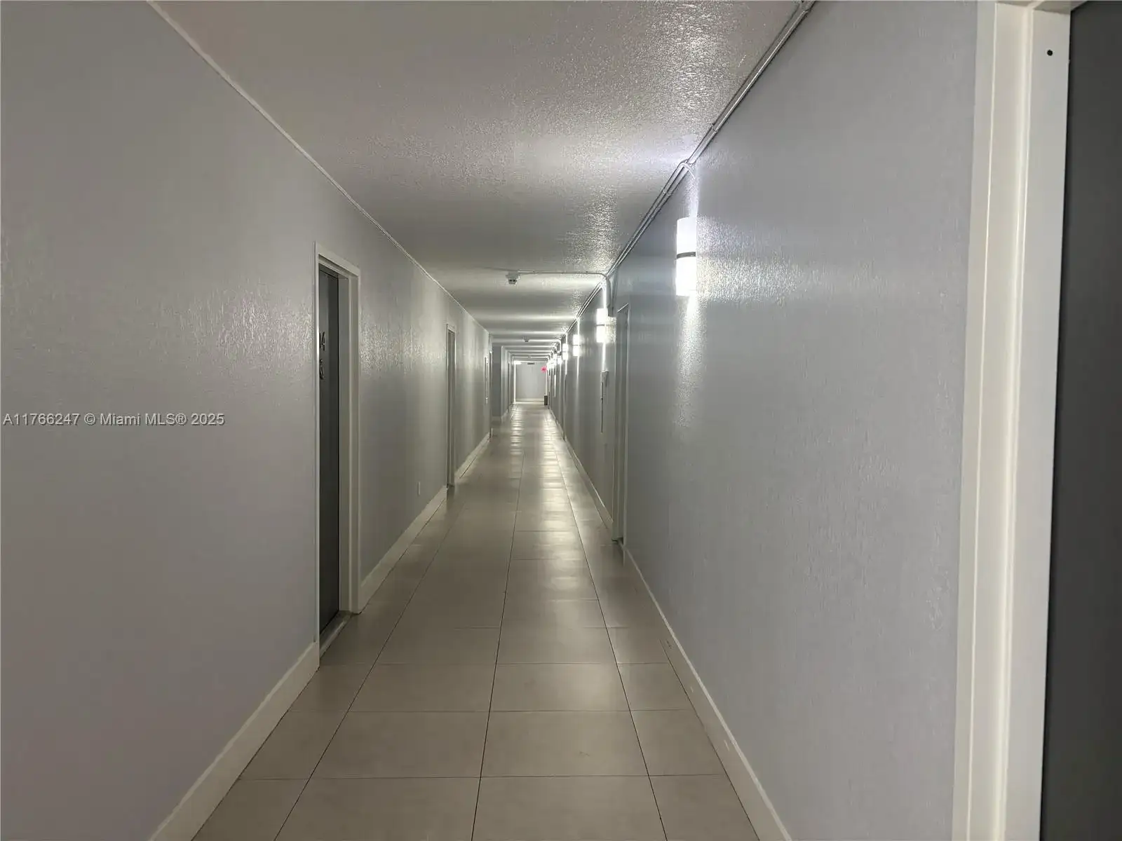 9350 Fontainebleau Blvd # 312, Miami FL 33172 photo 3