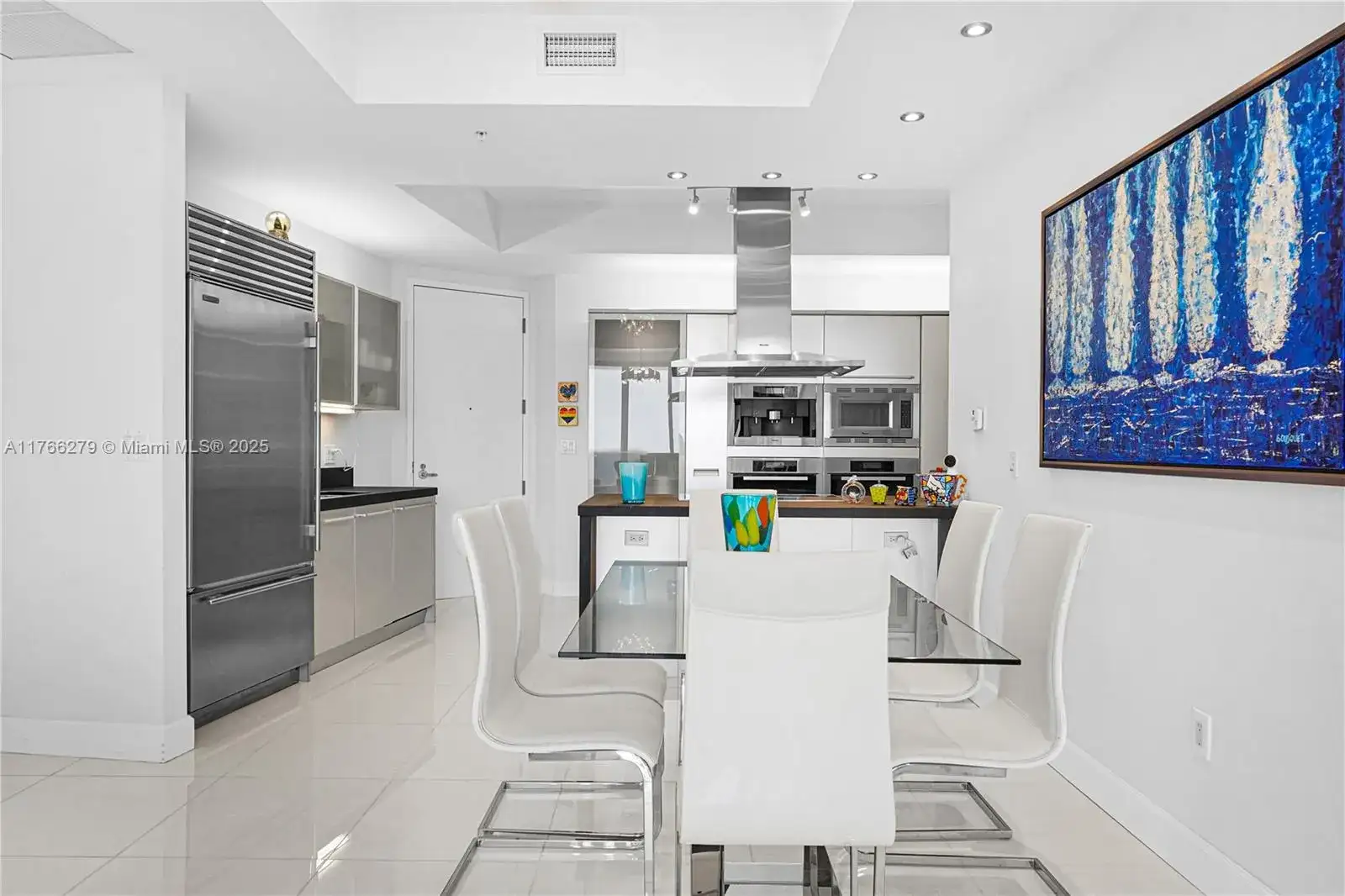 18201 Collins Ave, Sunny Isles Beach FL 33160 photo 4