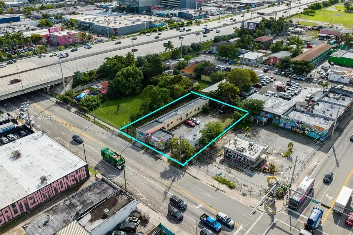660,662,664 NW 29th St, Miami FL 33127
