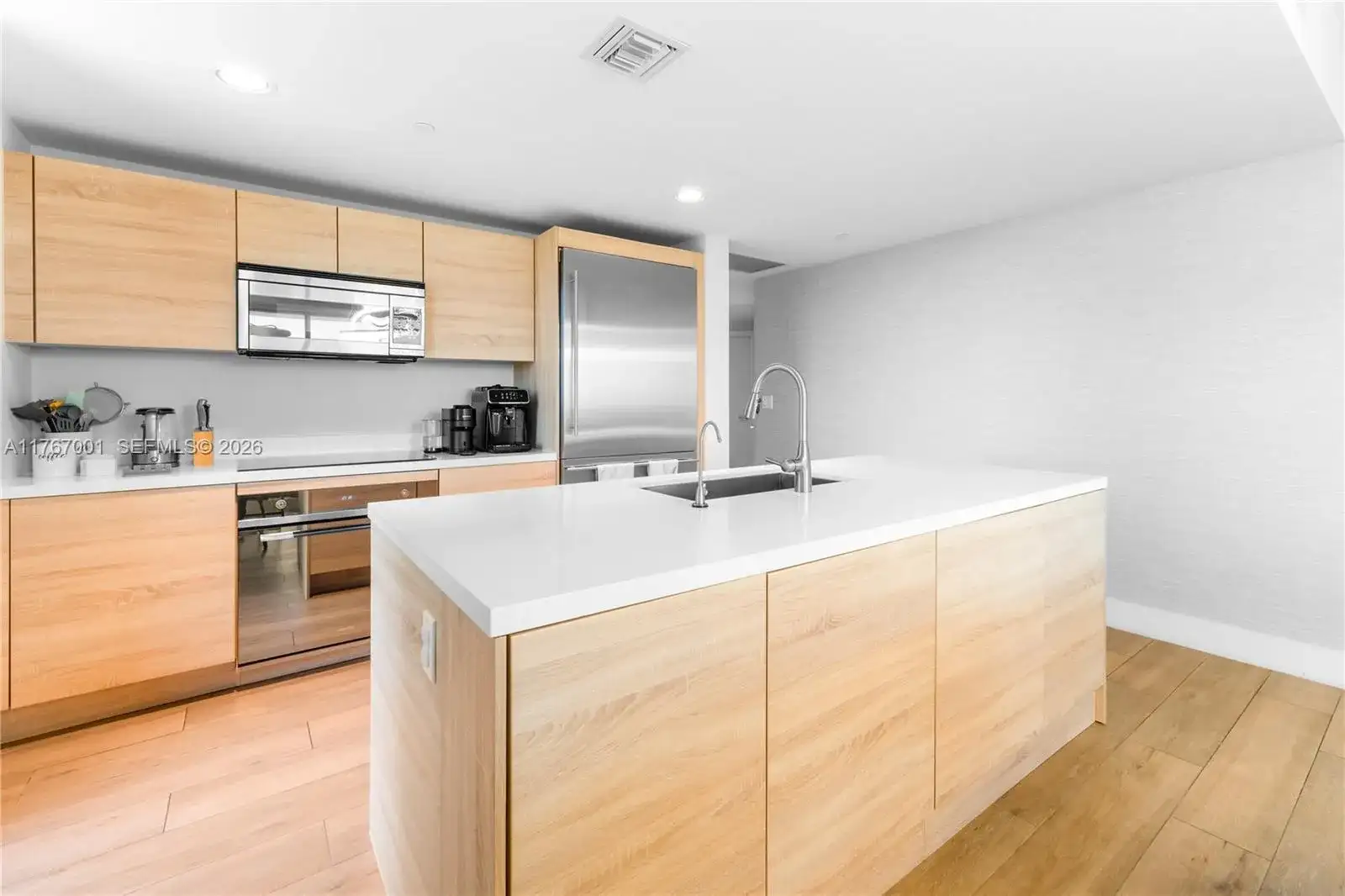 16385 Biscayne Blvd # 707, North Miami Beach FL 33160 photo 5