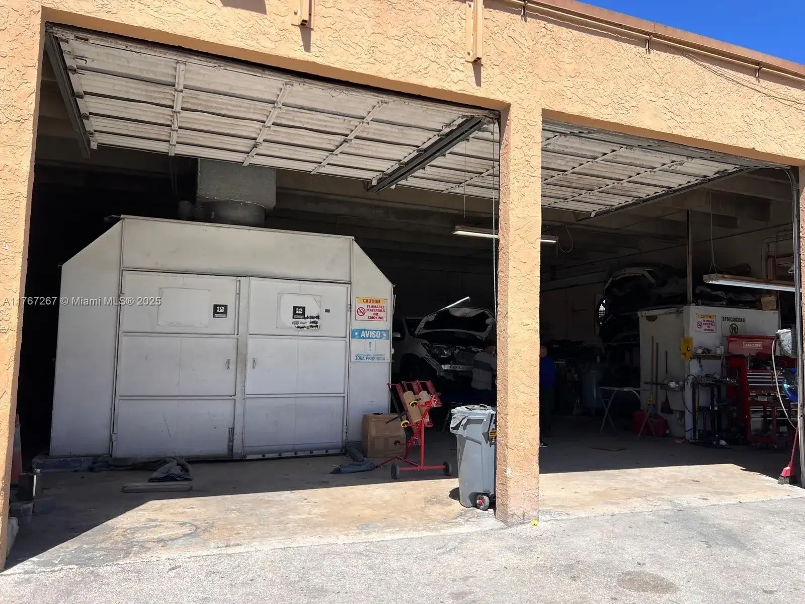 Body Shop Business For Sale, Hialeah FL 33014 photo 2