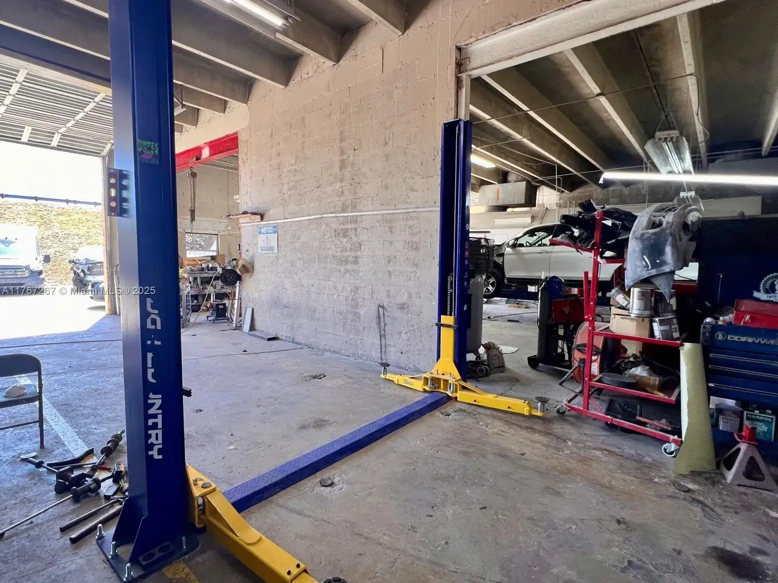 Body Shop Business For Sale, Hialeah FL 33014 photo 3