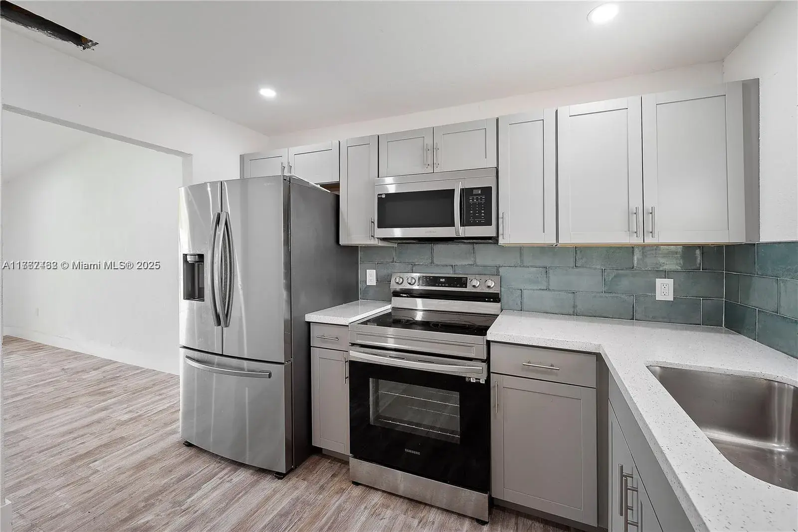 3005 NW 204th Ter, Miami Gardens FL 33056