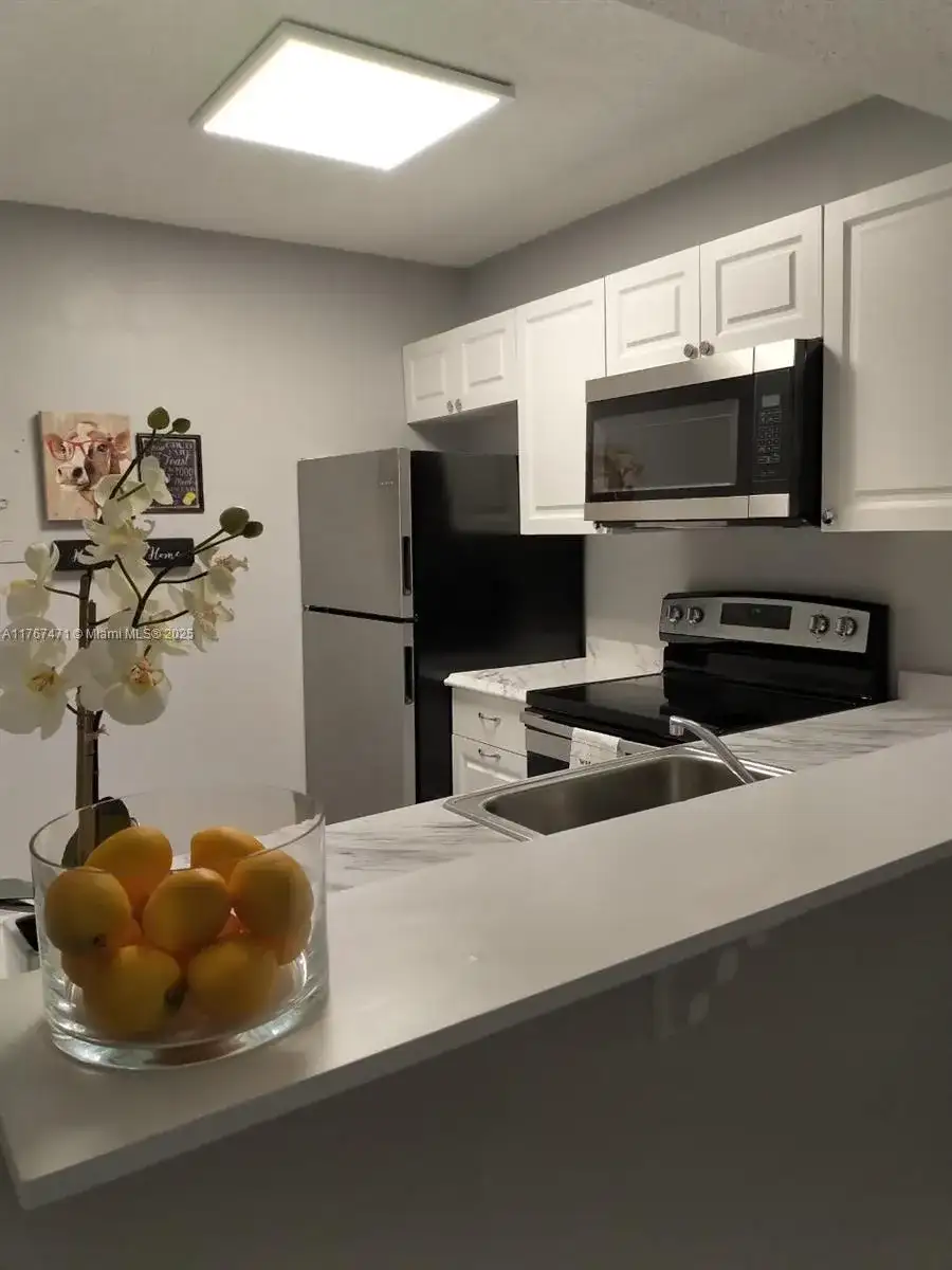 16465 NE 22nd Ave # 114, North Miami Beach FL 33160 photo 2