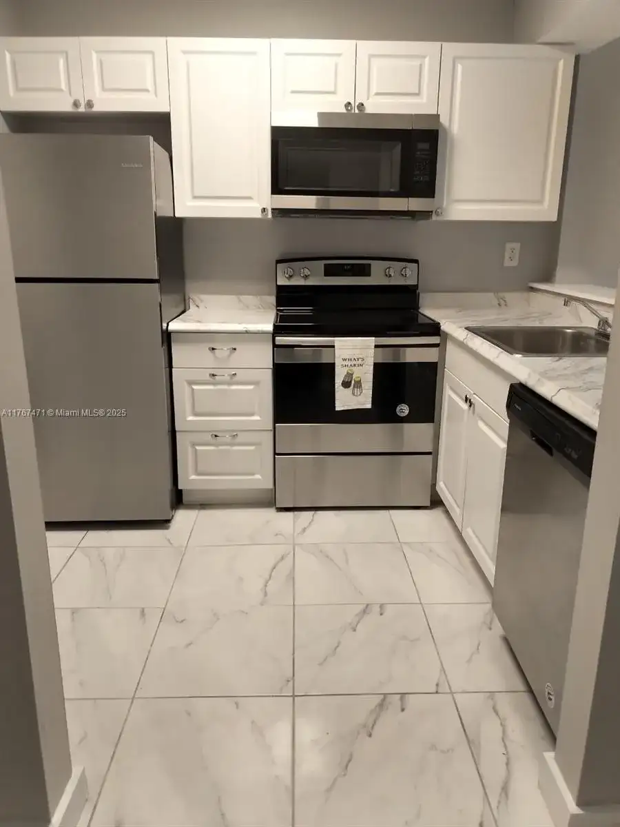 16465 NE 22nd Ave # 114, North Miami Beach FL 33160 photo 3