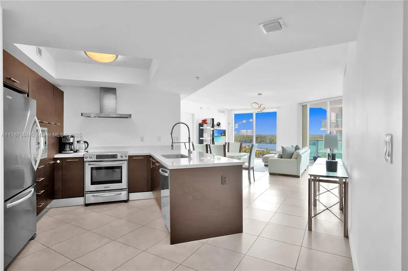 250 Sunny Isles Blvd # 904, Sunny Isles Beach FL 33160
