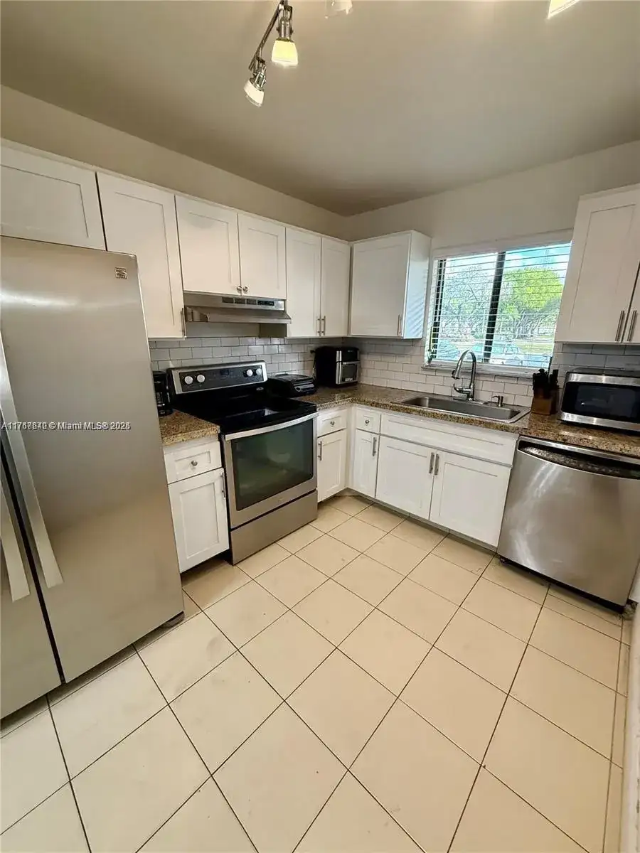 7316 Ashmont Cir # 104, Tamarac FL 33321 photo 3