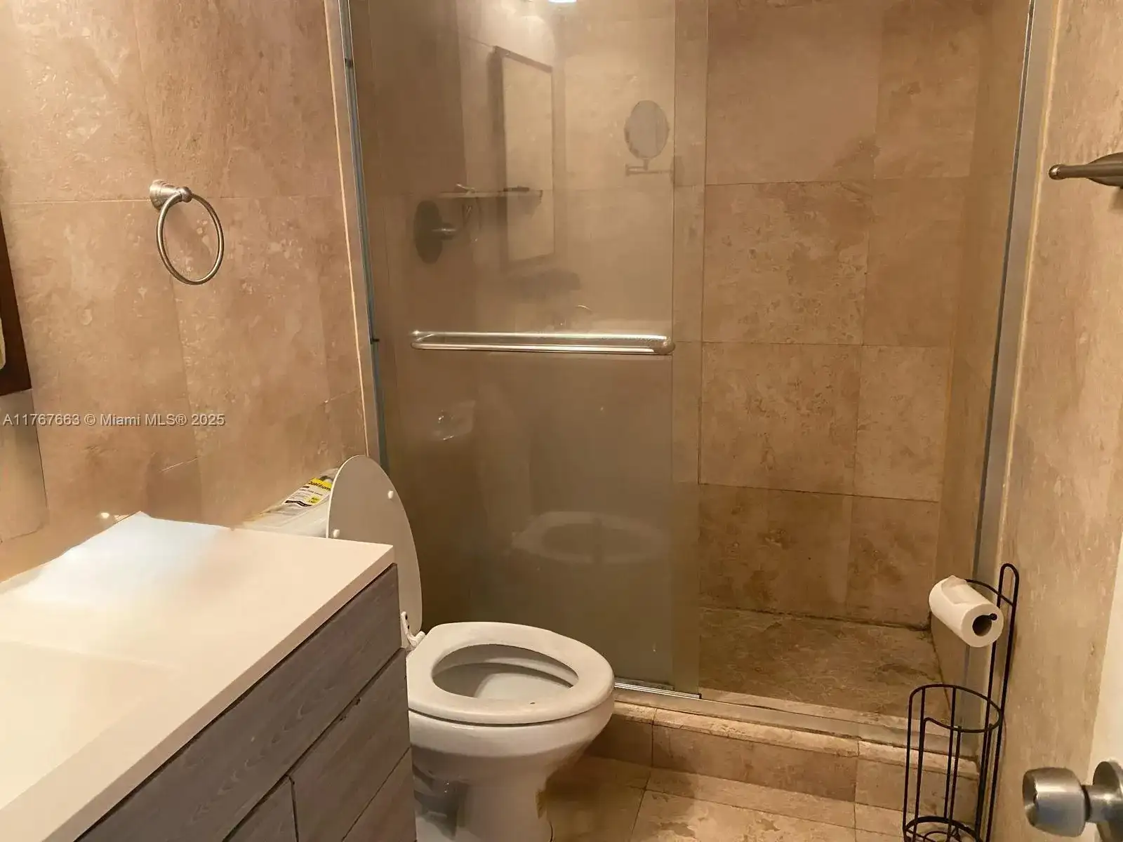 400 Kings Point Dr # 209, Sunny Isles Beach FL 33160 photo 3