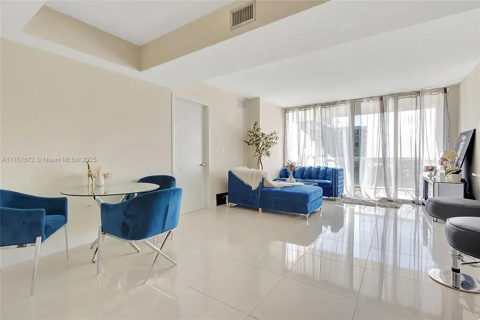 1861 NW S River Dr # 1803, Miami FL 33125 photo 4