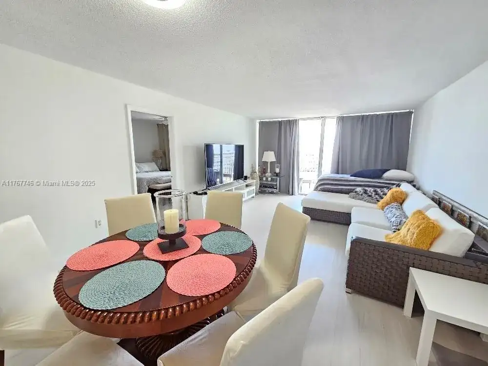 18031 Biscayne Blvd # 603, Aventura FL 33160 photo 3