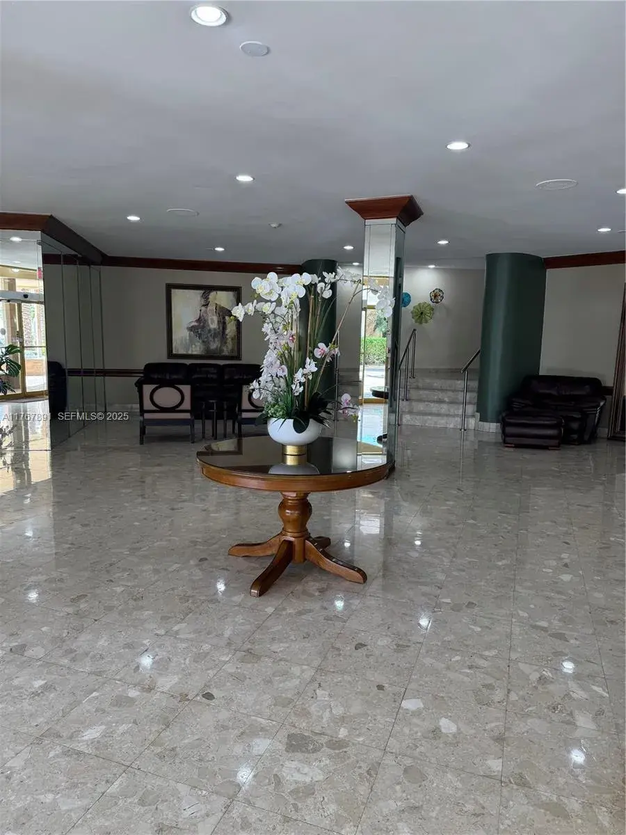 100 Golden Isles Dr # 1014, Hallandale Beach FL 33009