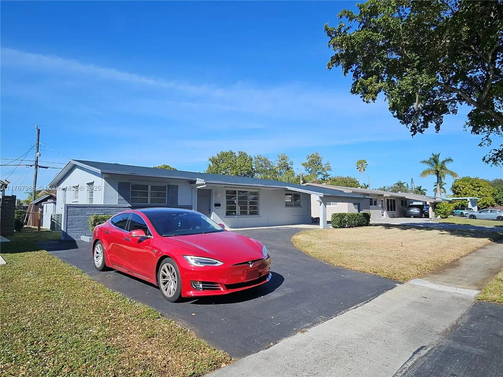 210 SW 68th Blvd, Pembroke Pines FL 33023