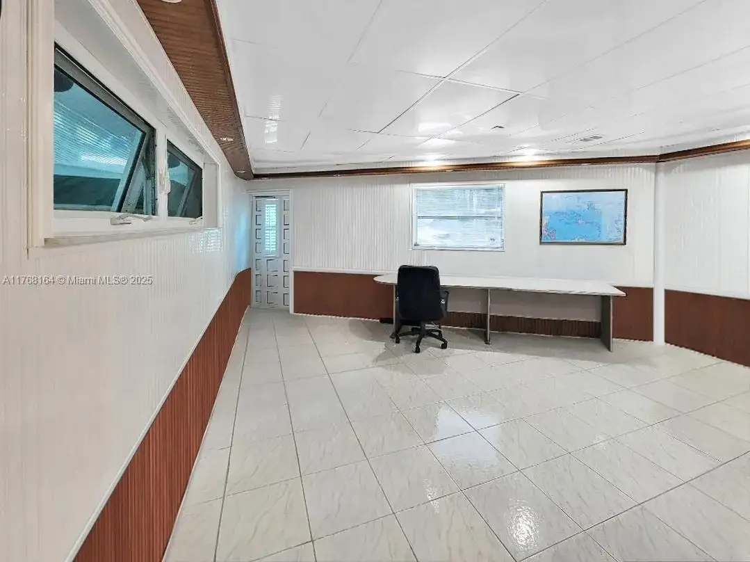 2455 NE 137th St, North Miami Beach FL 33181 photo 3