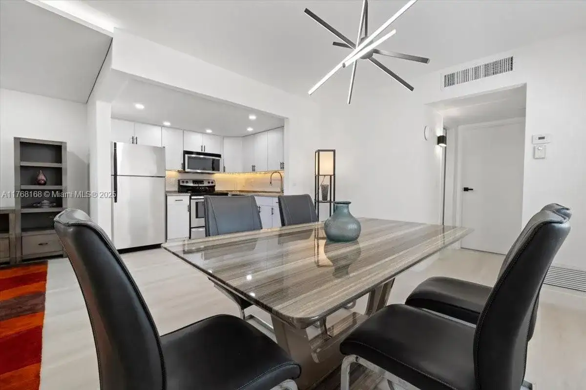 590 Brittany M # 590, Delray Beach FL 33446 photo 4