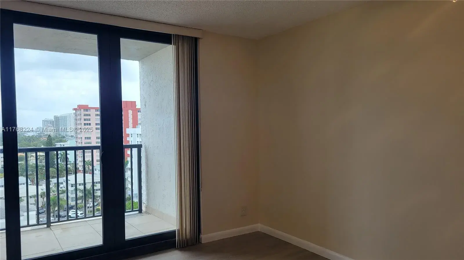 2049 S Ocean Dr # 1105, Hallandale Beach FL 33009