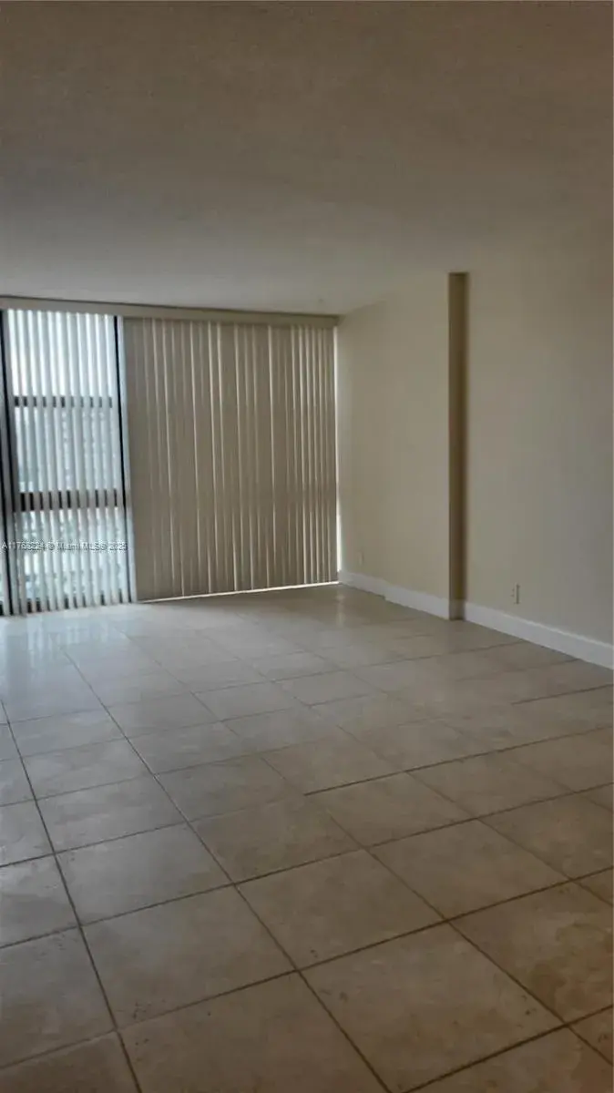 2049 S Ocean Dr # 1105, Hallandale Beach FL 33009