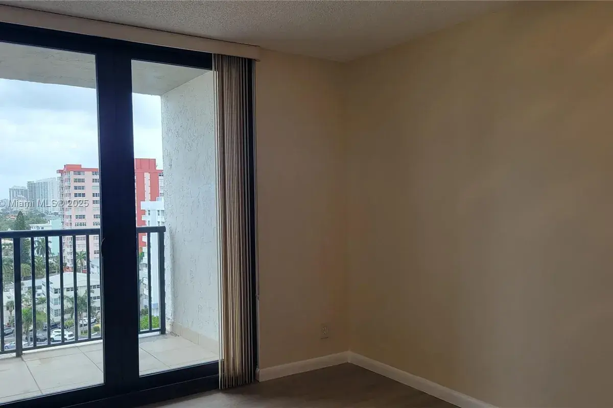 2049 S Ocean Dr # 1105, Hallandale Beach FL 33009