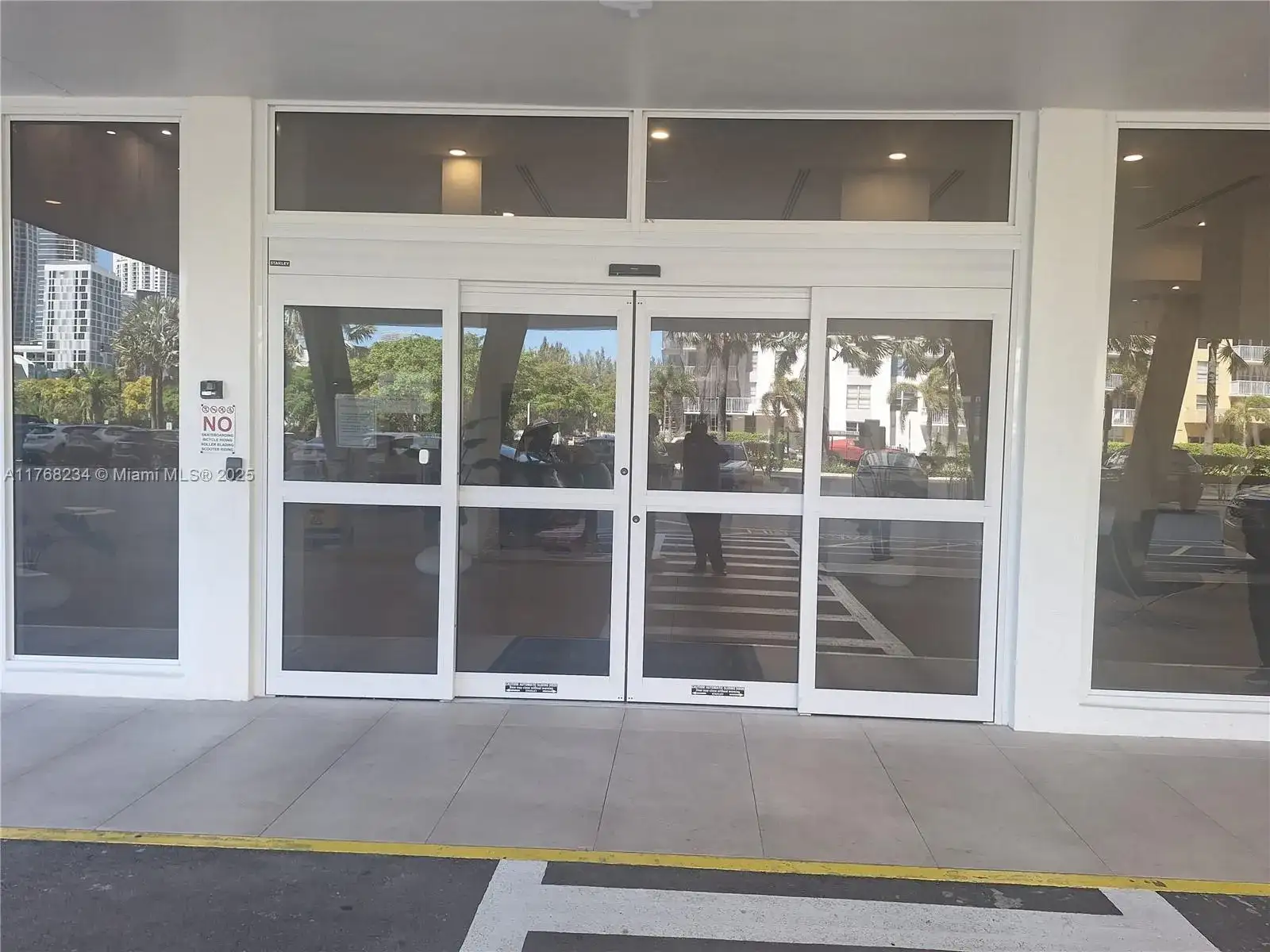 230 174th St # 417, Sunny Isles Beach FL 33160 photo 4
