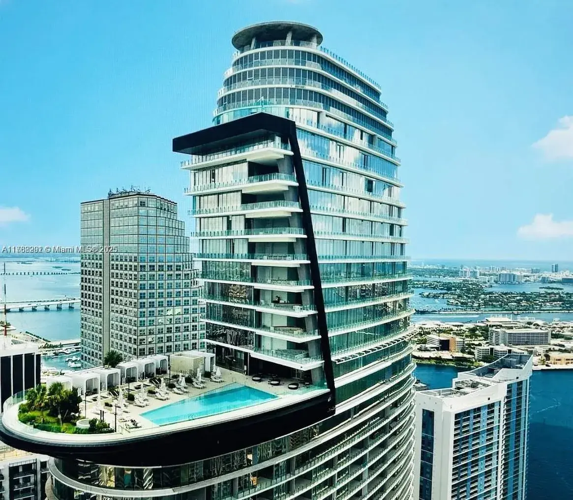 3 bedroom 2 bath Residential for sale at 300 Biscayne Blvd Way # 3707, Miami FL 33131