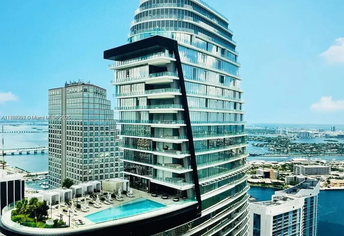 300 Biscayne Blvd Way # 3707, Miami FL 33131