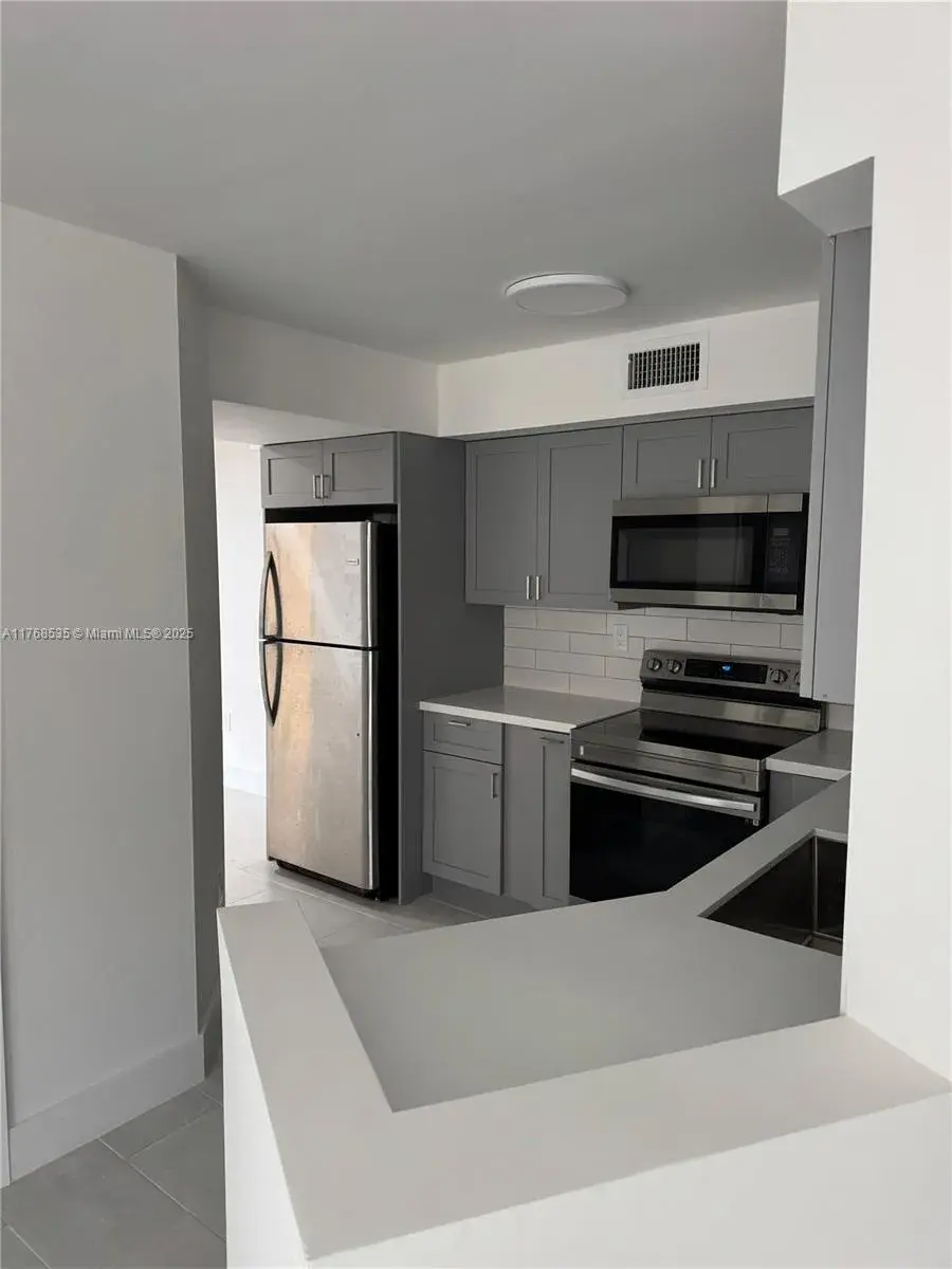1280 S Alhambra Cir # 2209, Coral Gables FL 33146
